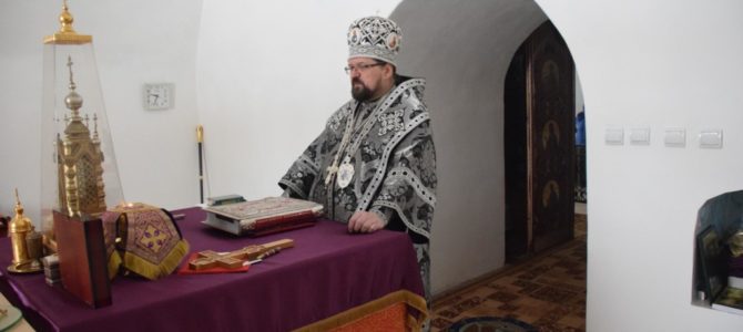 Литургия Преждеосвященных Даров в Богоявленском кафедральном соборе г.Галича Литургия Преждеосвященных Даров в Богоявленском кафедральном соборе г.Галича