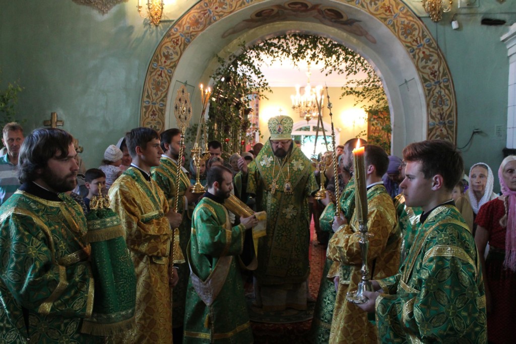 Праздник Святой Троицы. Божественная литургия в Введенском соборе города Галича
