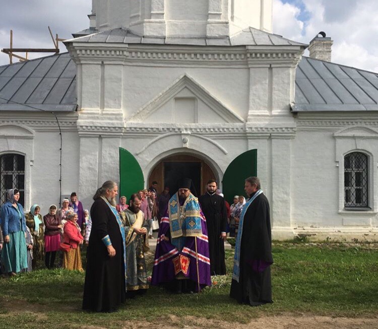 Встреча Чудотворного образа Феодоровской иконы Божией Матери в храме архистратига Михаила села Михайловское