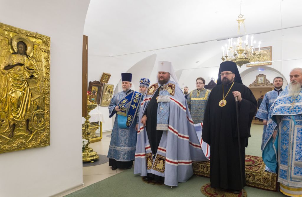 Престольный праздник Знаменского женского монастыря города Костромы