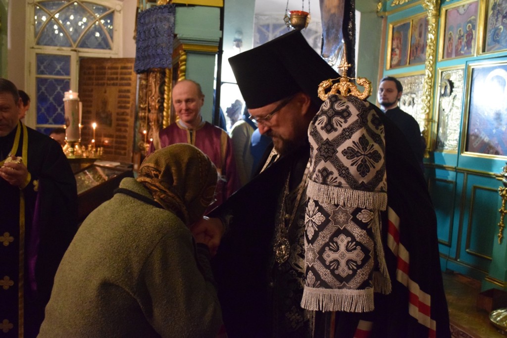 Епископ Галичский и Макарьевский Алексий совершил вечерню и чин прощения в Введенском соборе г.Галича