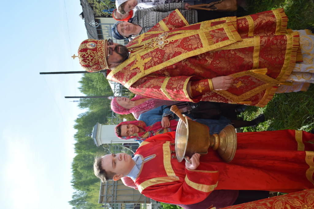 Епископ Галичский и Макарьевский Алексий совершил Божественную литургию в Введенском соборе г.Галича