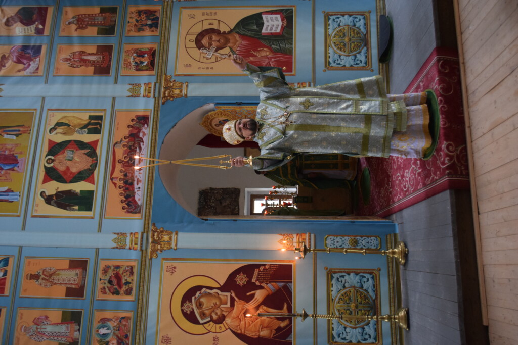 Архиерейское богослужение в Покровском храме села Коровново