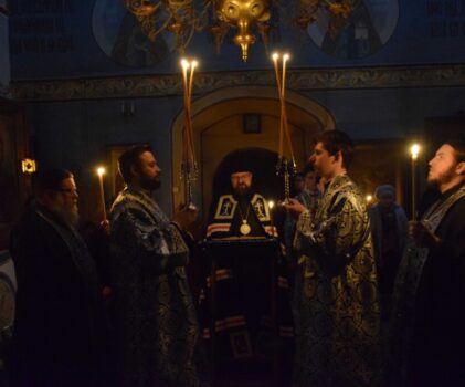 Вторник первой седмицы Великого поста. Архипастырь Галичской земли возглавил великое повечерие с чтением покаянного канона преподобного Андрея Критского в Успенском Паисиево-Галичском женском монастыре г.Галича