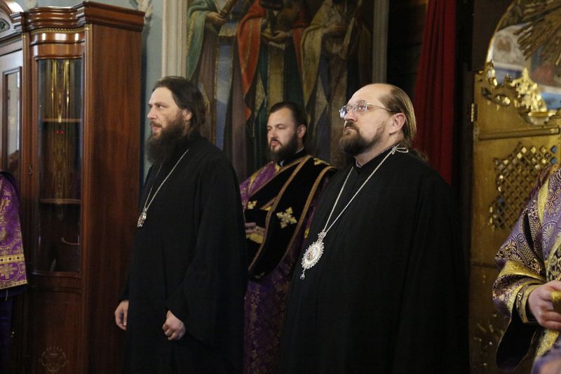 Arhierejskoe-bogosluzhenie-na-Vozdvizhenie-Kresta-27.09.2018_02