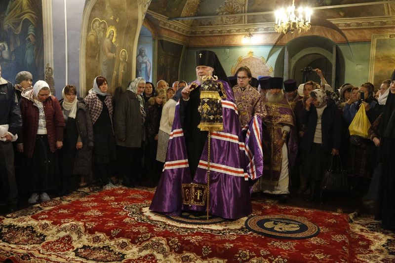 Arhierejskoe-bogosluzhenie-na-Vozdvizhenie-Kresta-27.09.2018_04