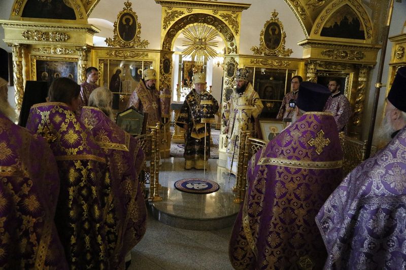 Arhierejskoe-bogosluzhenie-na-Vozdvizhenie-Kresta-27.09.2018_21