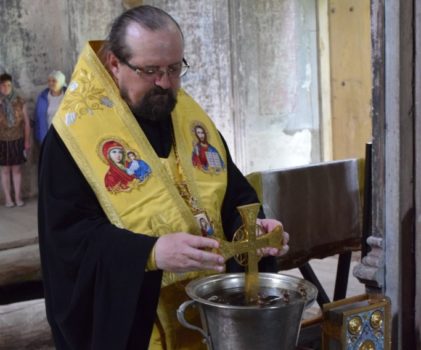 Епископ Галичский и Макарьевский Алексий совершил водосвятный молебен в Благовещенском храме бывш.Благовещенского монастыря с.Унорож