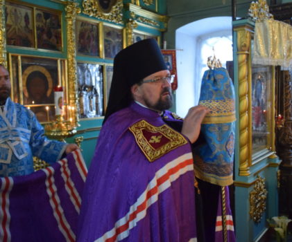 Архиерейское богослужение в Неделю 12-ую по Пятидесятнице в Введенском соборе г.Галича