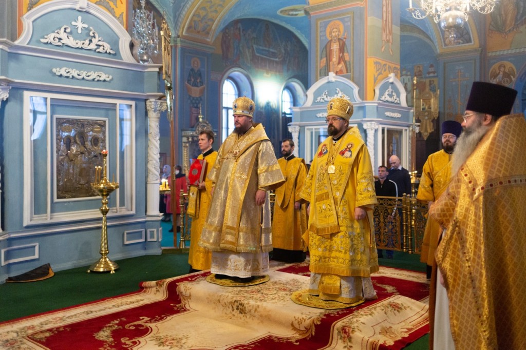Неделя 25-я по Пятидесятнице. Соборное архиерейское богослужение в Богоявленском кафедральном соборе г.Кострома