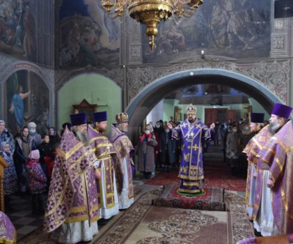 Поминовение усопших. Божественная литургия в храме Рождества Христова г.Макарьев