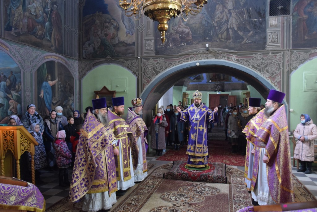 Поминовение усопших. Божественная литургия в храме Рождества Христова г.Макарьев