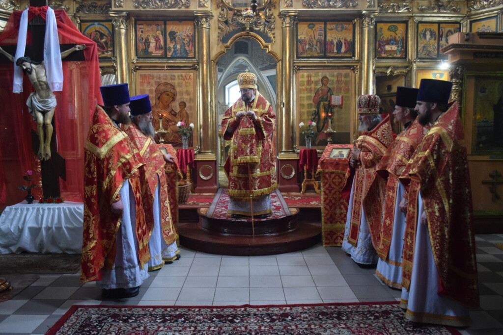 Светлая пятница. Пасхальное архиерейское богослужение в соборе Рождества Христова г.Макарьев