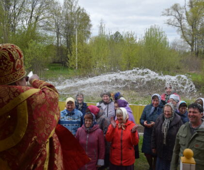 Архипастырь возглавил Божественную литургию в храме свт.Николая с.Николо-Полома