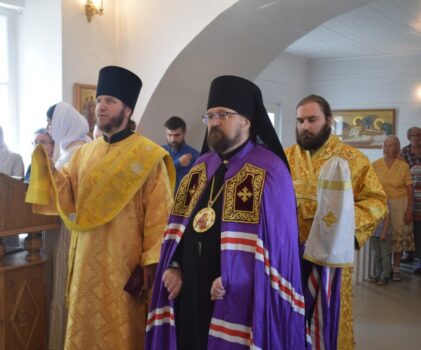 Праздник первоверховных апостолов Петра и Павла на архиерейском подворье села Умиление