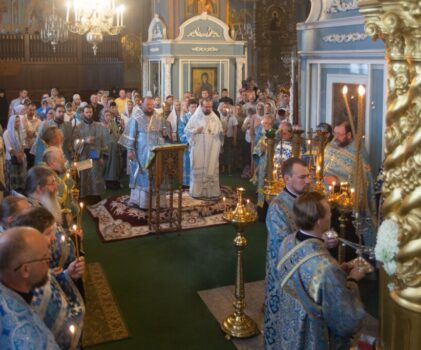 Канун праздника обретения Феодоровской иконы Божией Матери