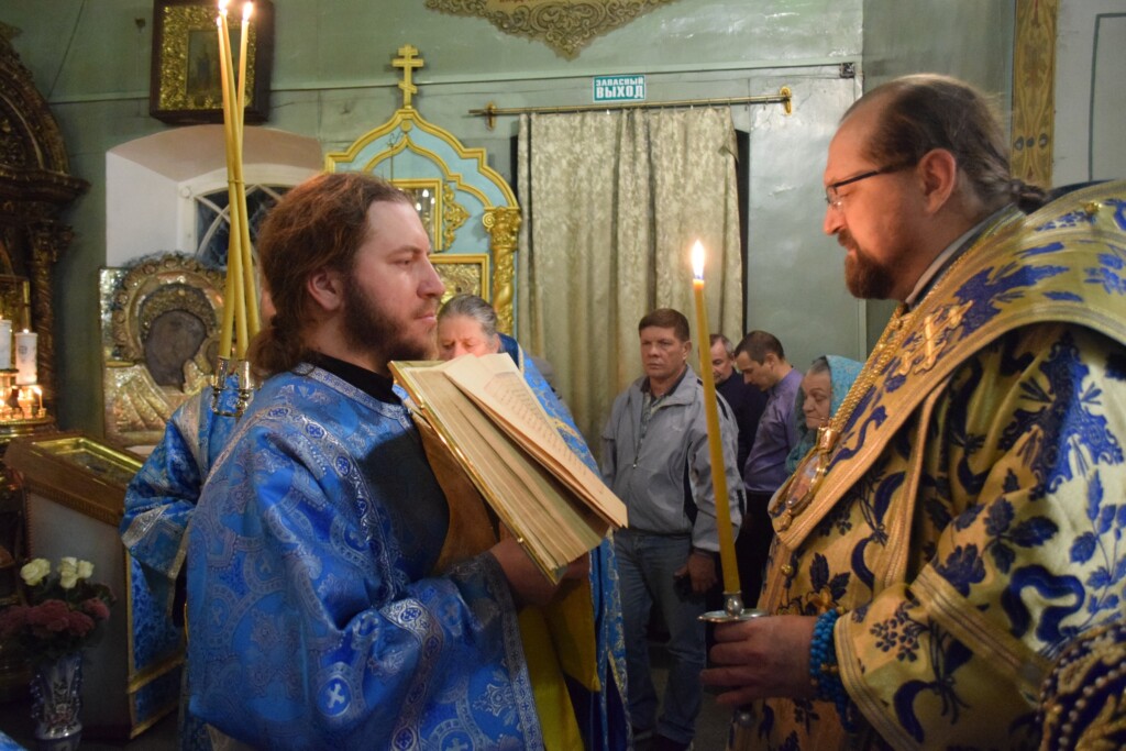 Канун праздника Покрова Божией Матери