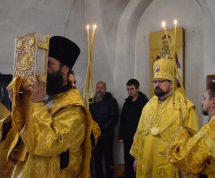 Епископ Галичский и Макарьевский Алексий совершил Божественную литургию в Свято-Троицком Макарьево-Унженском мужском монастыре