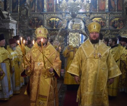 День праздника собора святителей Московских. Соборное архиерейское богослужение в Успенском храме г.Чухлома