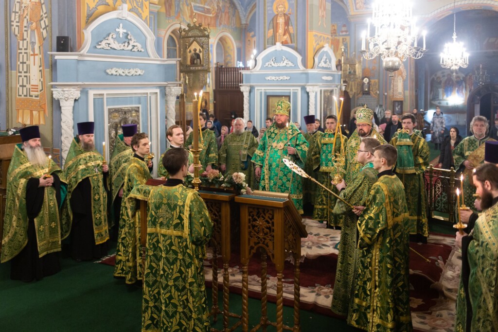 Канун памяти преподобного Ферапонта Монзенского в кафедральном соборе г.Костромы