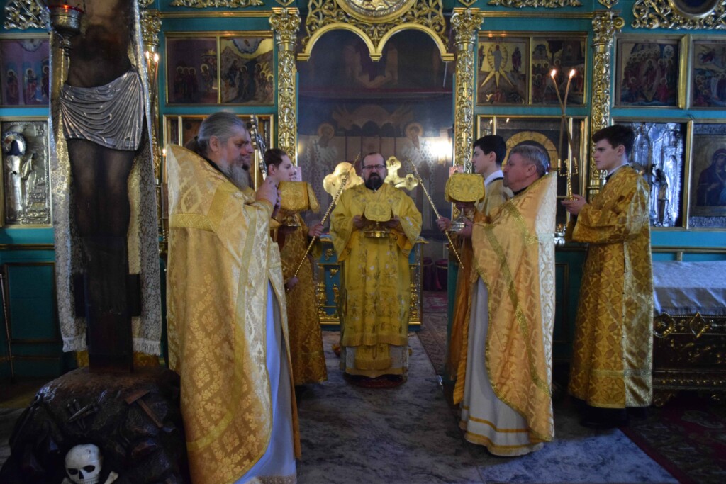 Архипастырь Галичской земли совершил Божественную литургию в Введенском соборе г.Галича в Прощеное воскресение