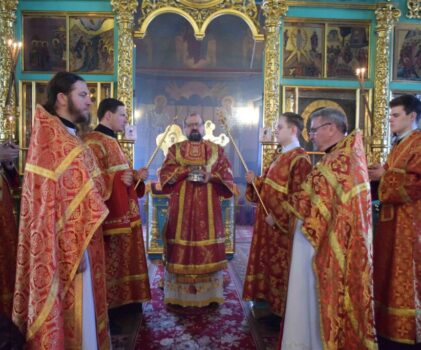 Радоница. Архиерейское богослужение в Введенском соборе г.Галича