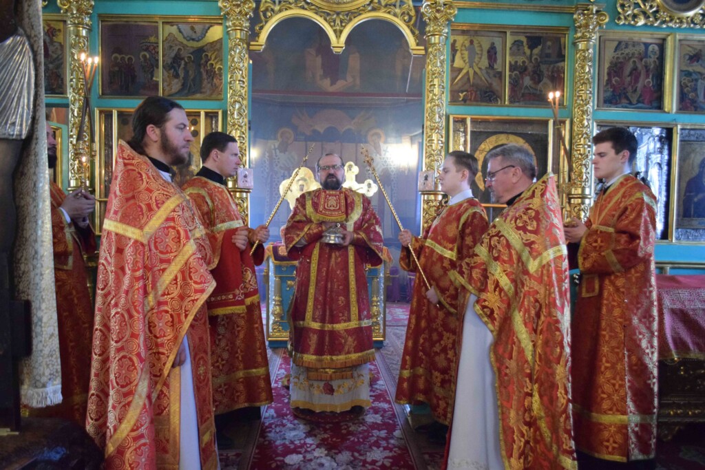 Радоница. Архиерейское богослужение в Введенском соборе г.Галича