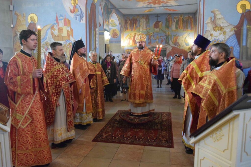 Светлая Пятница. Архиерейская Божественная литургия Пасхальным чином в храме свт.Николая п.Кадый