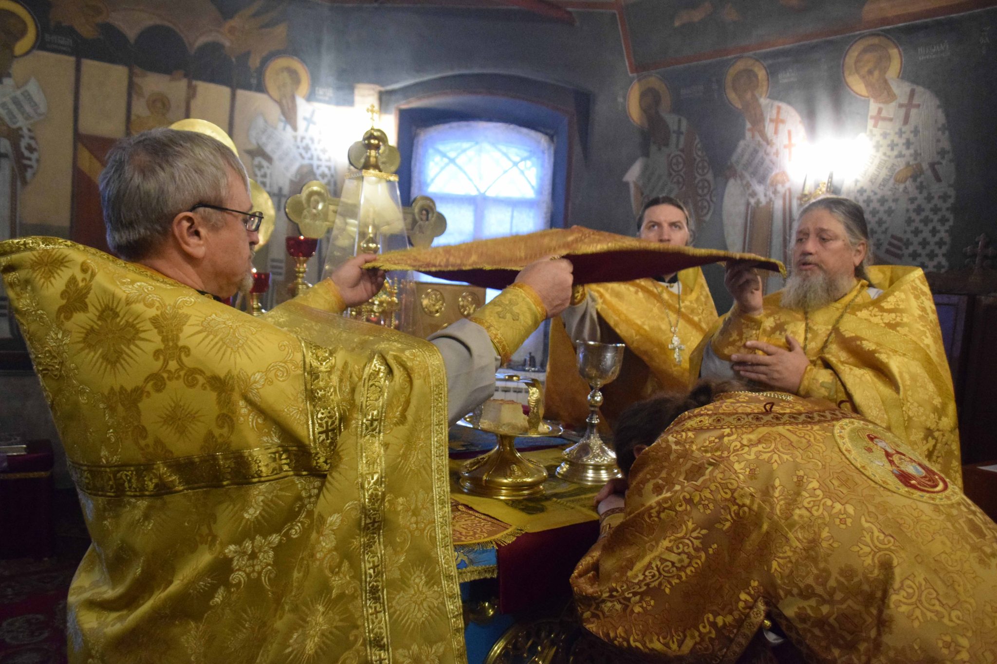 Праздник свт.Николая Мир-Ликийского. Божественная литургия архиерейским чином в Введенском соборе г.Галича