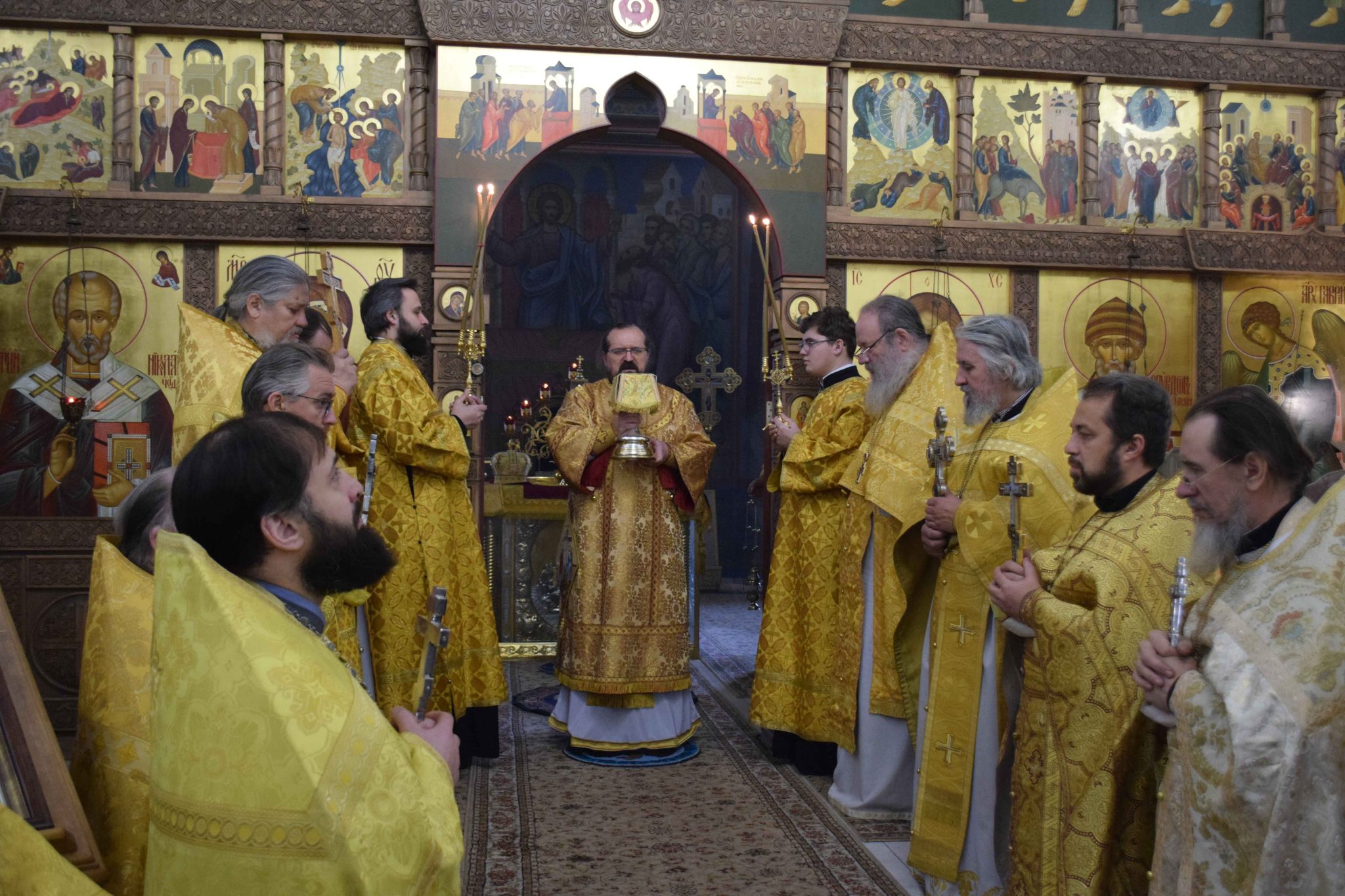 Соборная Божественная литургия в храме свт.Спиридона Тримифунтского г.Нея