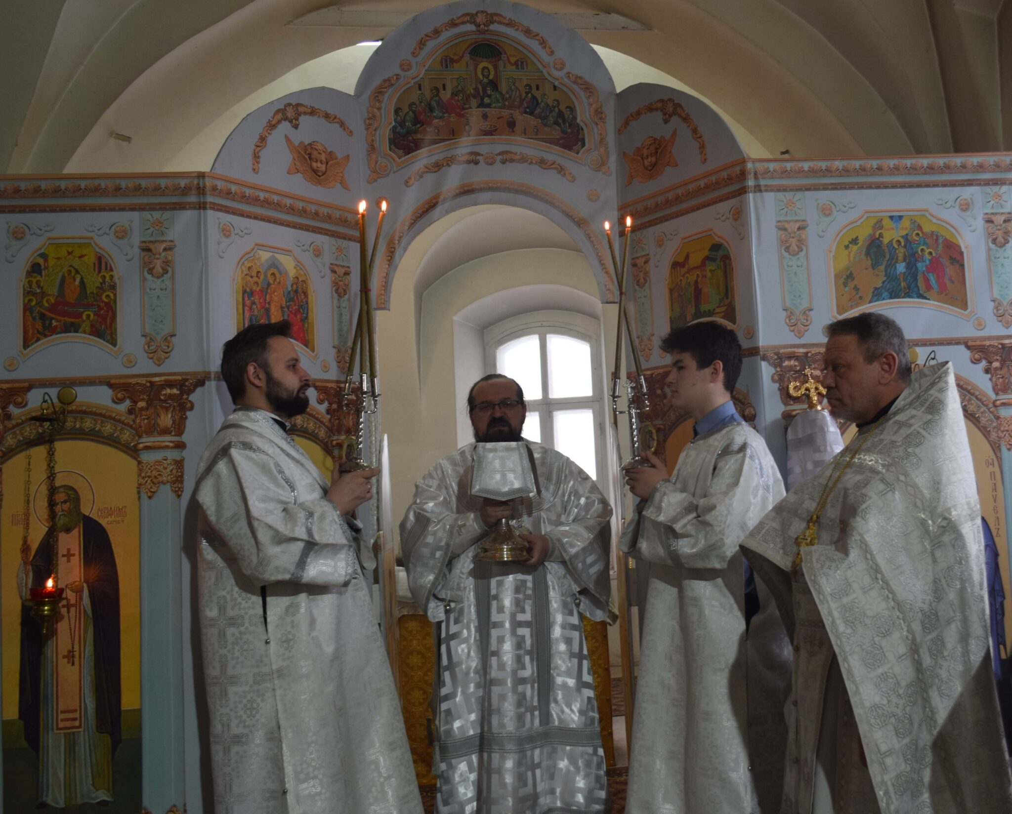 Воскресное архиерейское богослужение в храме архистратига Михаила с.Михайловское