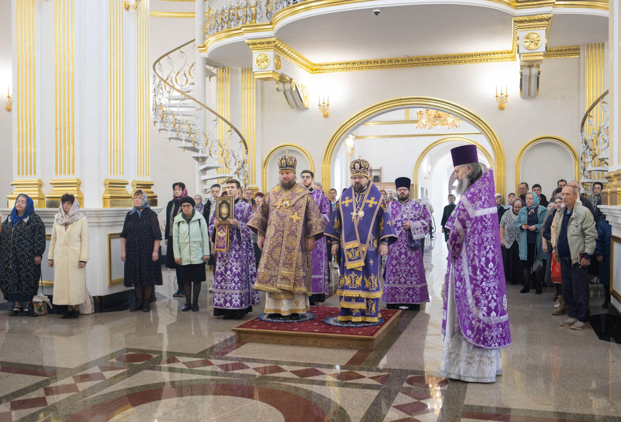 Епископ Галичский и Макарьевский Алексий поздравил митрополита Ферапонта с 55-летием со дня рождения