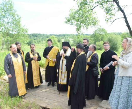 В день памяти святителя Ионы митрополита Московского и всея Руси, в селе Одноушево на месте его рождения был отслужен праздничный молебен