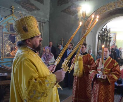 Епископ Галичский и Макарьевский Алексий совершил воскресное богослужение в Введенском соборе г.Галича