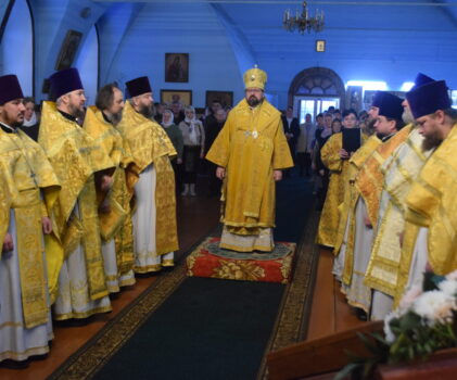 Архипастырское посещение храма Сретения Господня п.Вохма