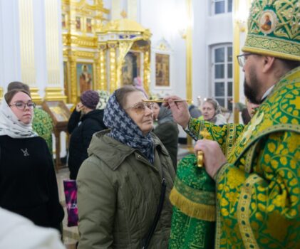 Епископ Галичский и Макарьевский Алексий возглавил всенощное бдение в канун дня памяти Святых Костромской митрополии.