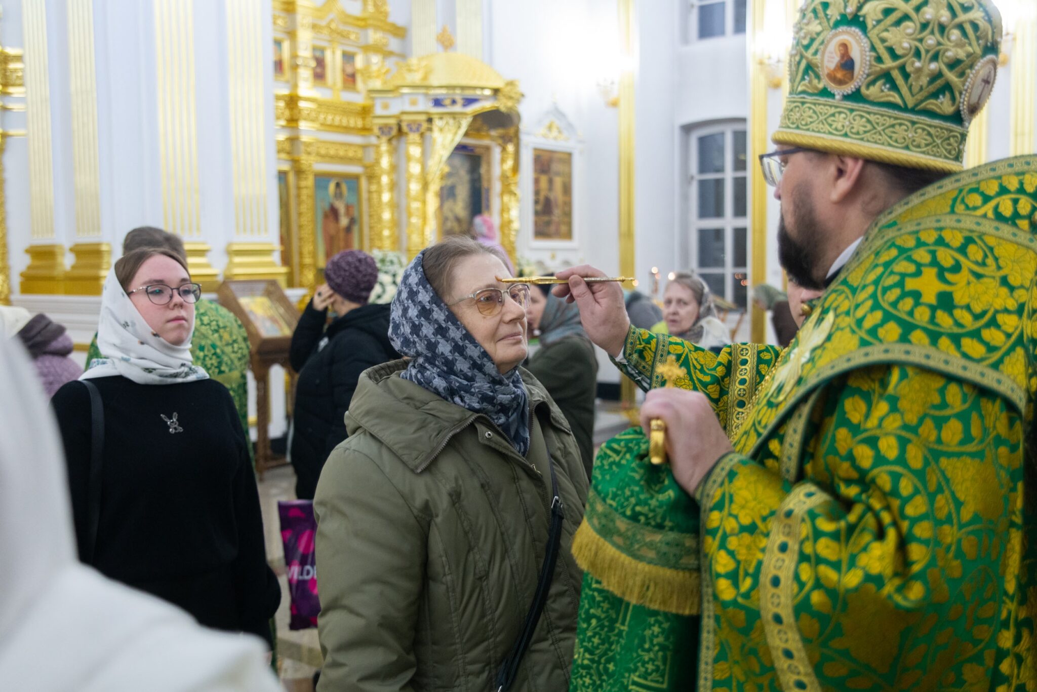 Епископ Галичский и Макарьевский Алексий возглавил всенощное бдение в канун дня памяти Святых Костромской митрополии.