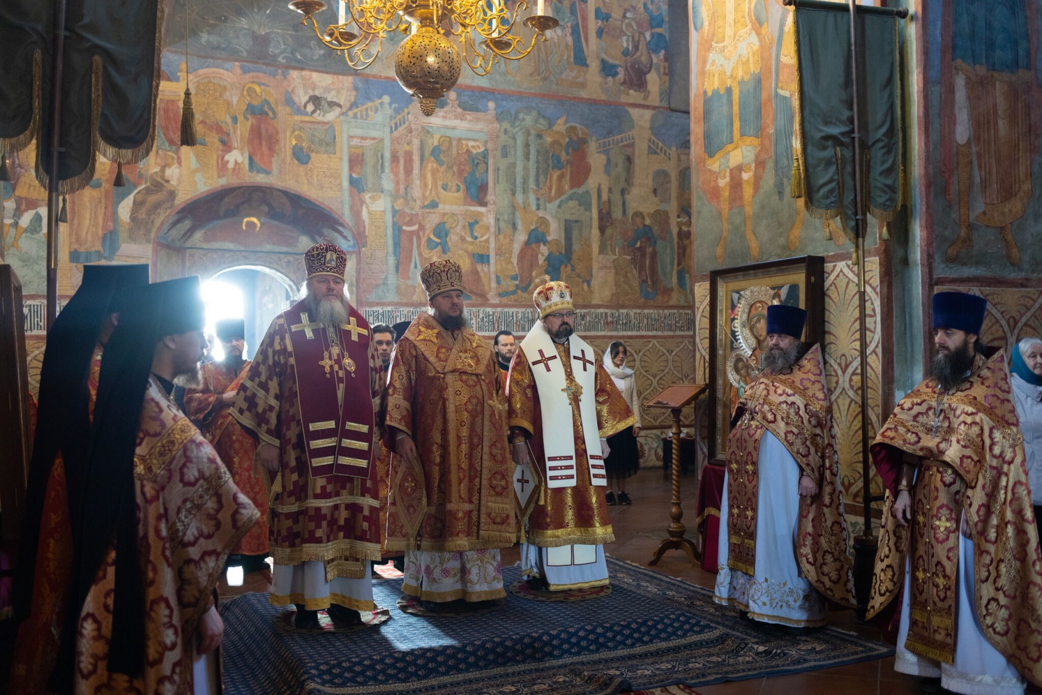 Епископ Галичский и Макарьевский Алексий поздравил митрополита Костромского и Нерехтского с праздником Святой Пасхи и с днем рождения